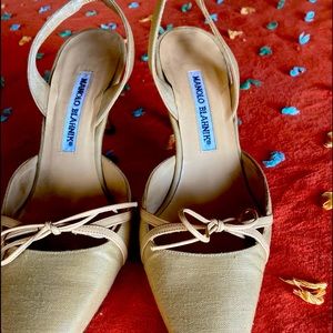 Mid-heel, 8.5 size tan and beige color. Good cond.